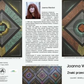 Galeria zdjęć przedstawiają zdjęcia z "kosmicznej" wystawy rysunków i obiektów przestrzennych Joanny Warchoł pn. "Znaki przestrzeni II"